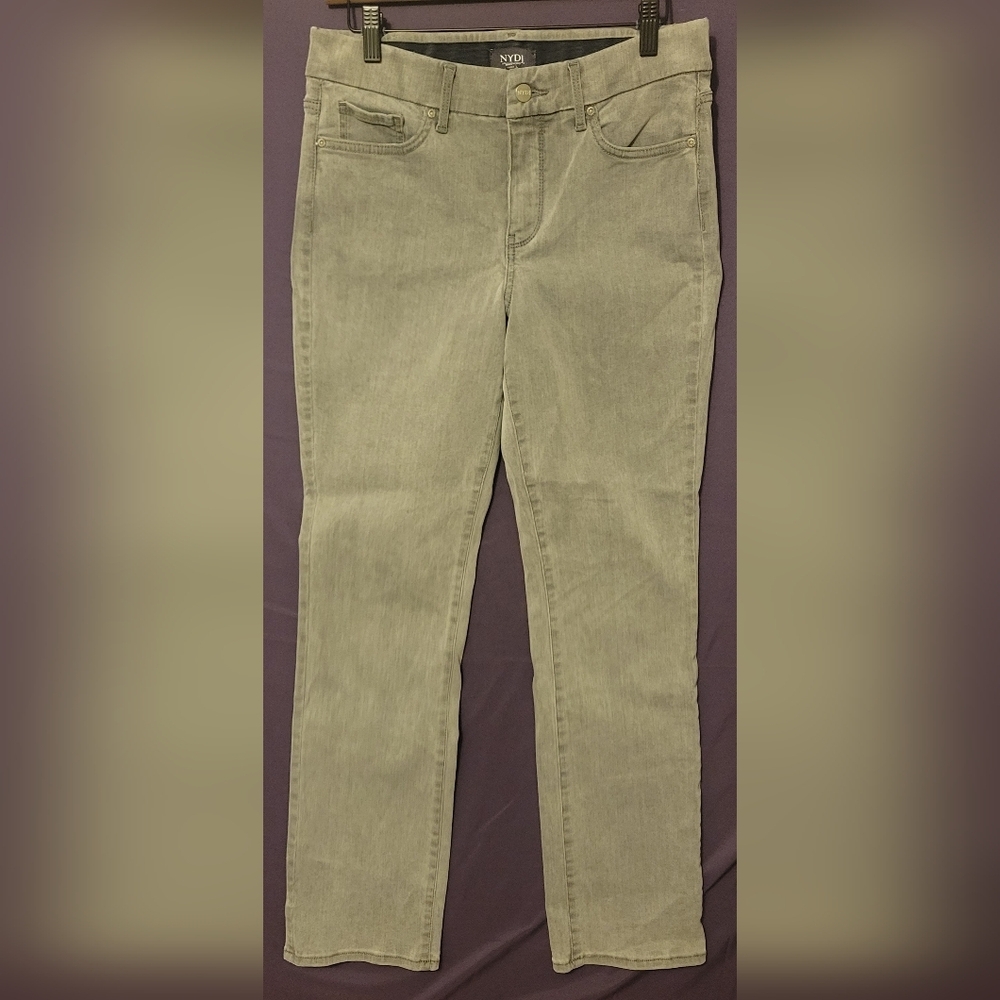 NYDJ Straight Leg Jeans in Grey. Size S